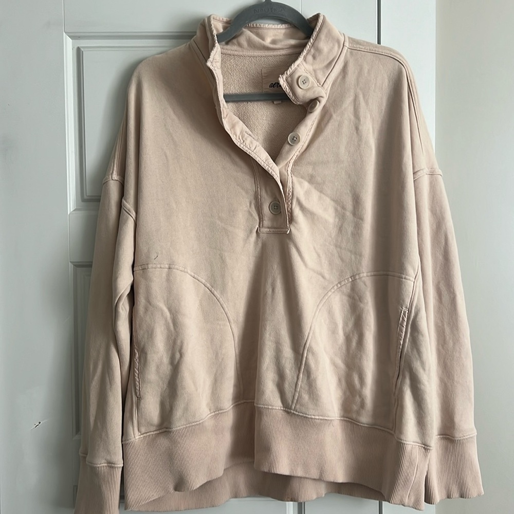 Aerie women’s pullover size M in tan